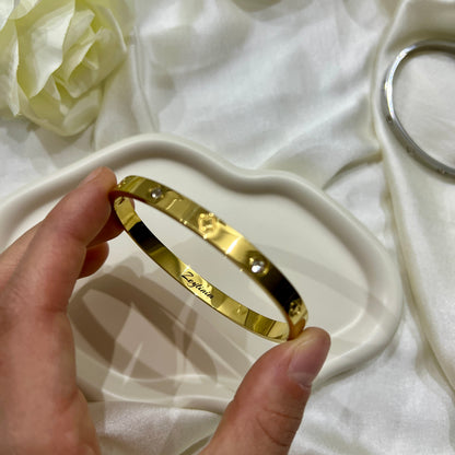 Amara Armreif personalisieren