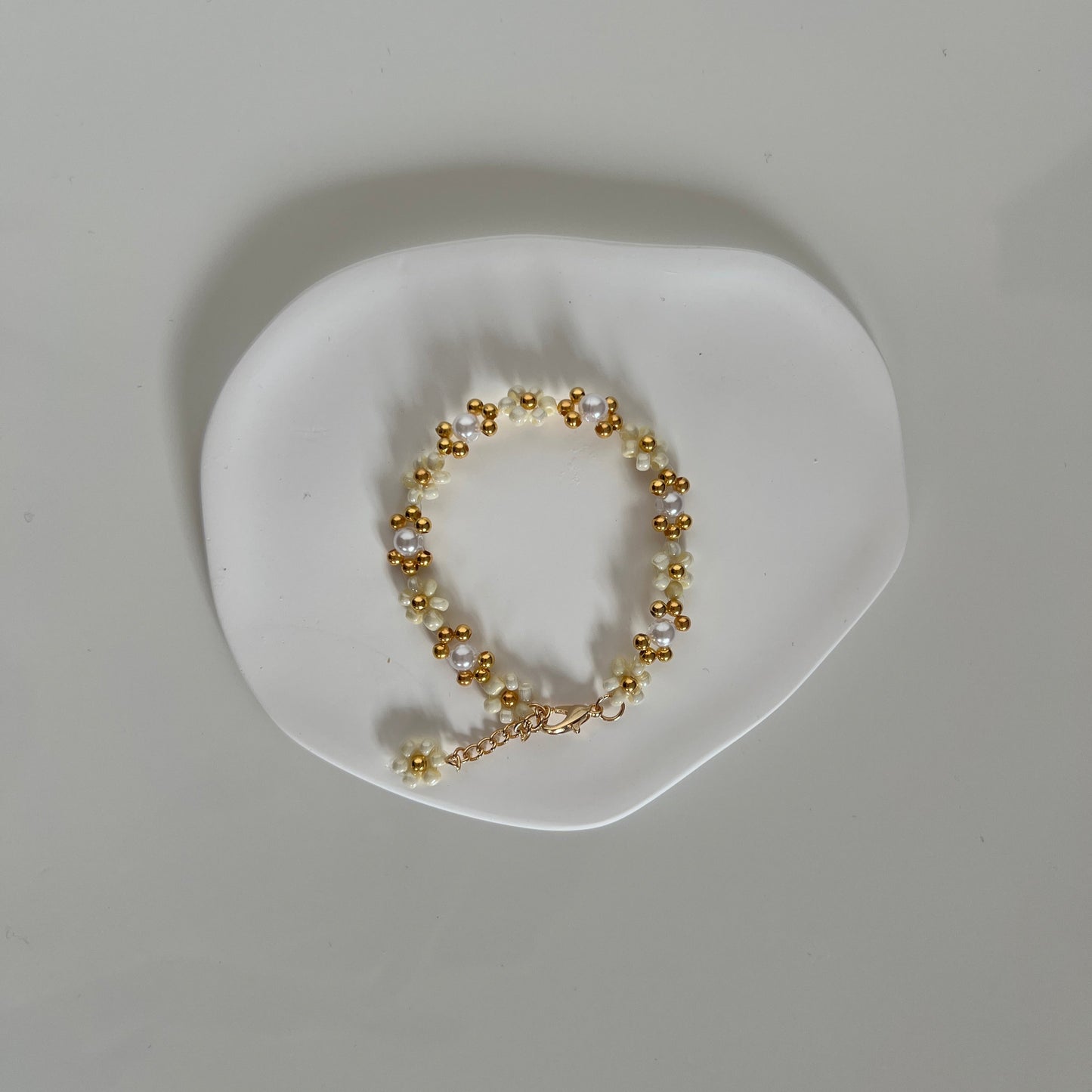 Buttermilk Lemon Pearl Armband