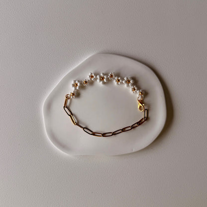 Cloud Bloom Armband