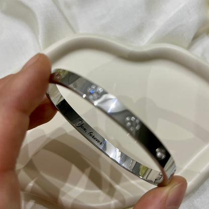 Amara Armreif personalisieren